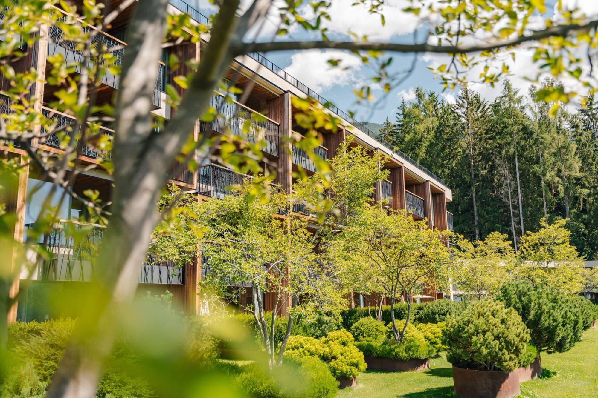My Arbor - Dolomites Bressanone Exterior foto The main building of the Institute